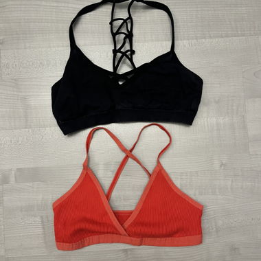 2 bralettes
