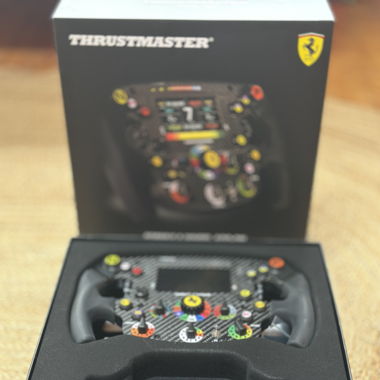 Thurstmaster Ferrari SF1000 Lenkrad
