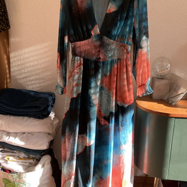 Long dress with wave effect