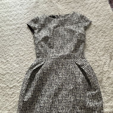 Robe courte taille marquée