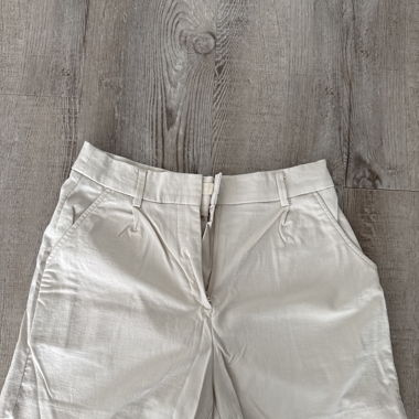 Beige kurze Hose
