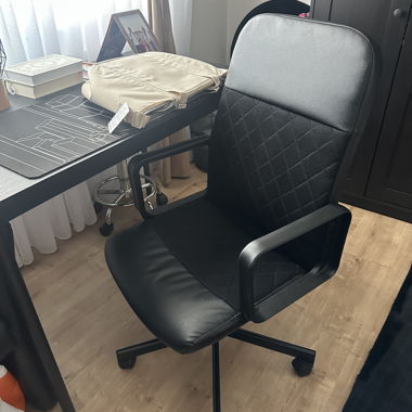 Desk chair with desk and pad