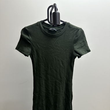 Dunkelgrünes Rib-Kleid 