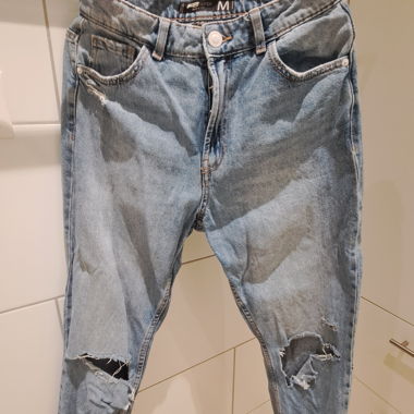 Mom's Fit Blue Jeans