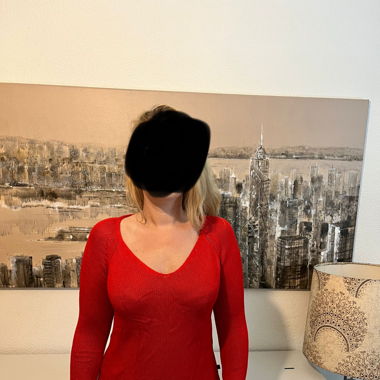 Roter V-Ausschnitt Pullover feinstrick Gr. S