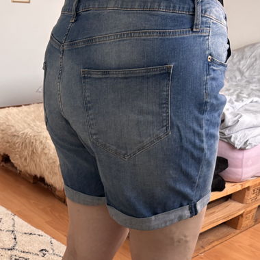 H&M denim shorts EUR 52