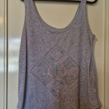 Top Roxy