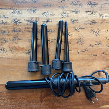 Hair curler with 5 barrels