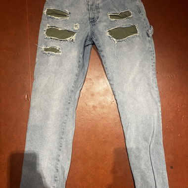 Ripped Jeans mit Logo (Peso)
