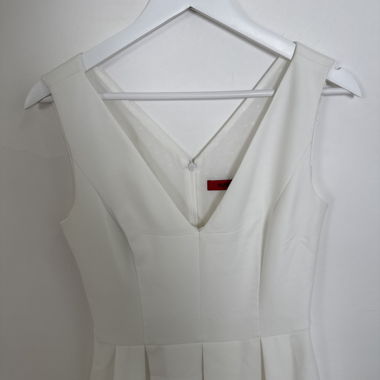 HUGO BOSS weisses ärmelloses Kleid