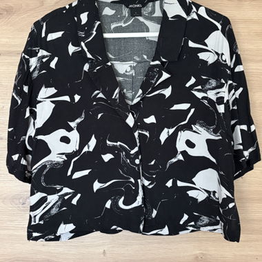 weiss/schwarze Bluse 