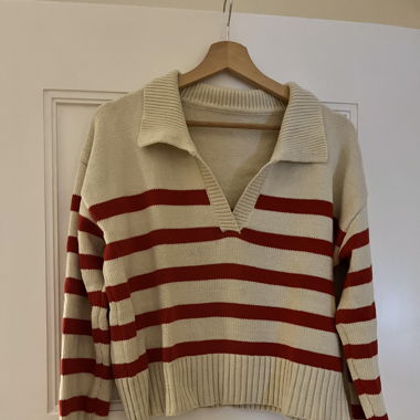 Pullover rot/ weisse Streifen 