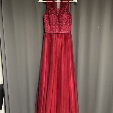 Abito da sera rosso con paillettes
