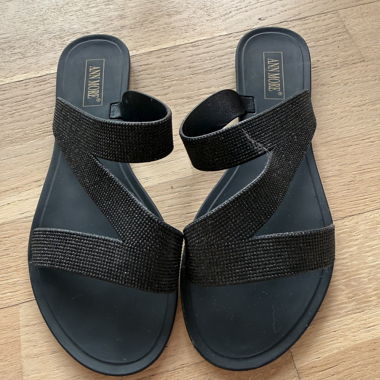Ann More Black Sandals