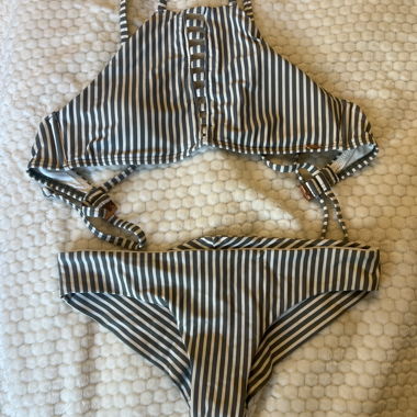 Bikini a righe