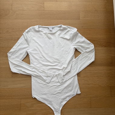 White long-sleeve bodysuit