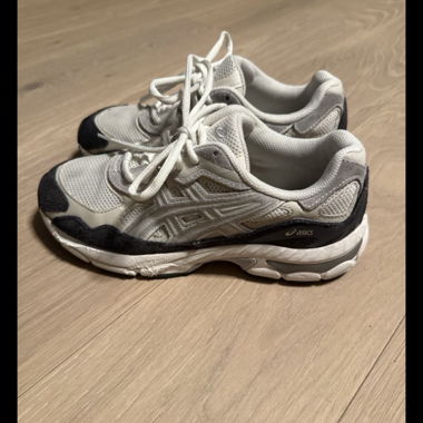Asics Sneakers