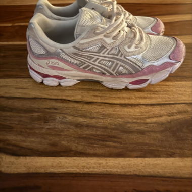 ASICS GEL NYC white/pink sneakers