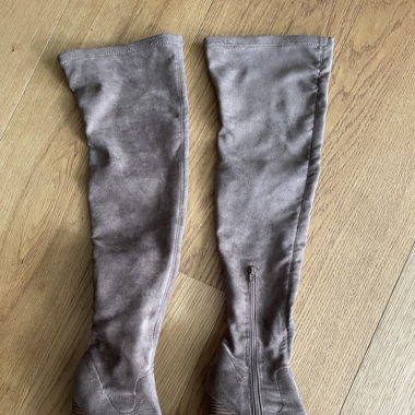 Neue Overkneestiefel