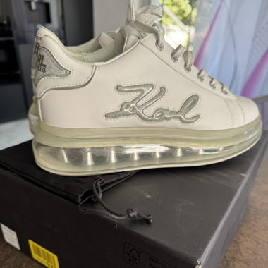 Karl Lagerfeld Sneakers gr 39 mit Original Karton 
