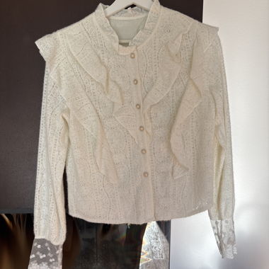 Blusa con volant