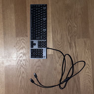 LOGITECH KEYBOARD