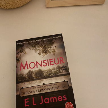 Livre « Monsieur » E L James