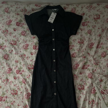 Zara Jeanskleid grösse S. Neu