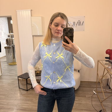 Gilet Smanicato Blu con Fiocchi Gialli