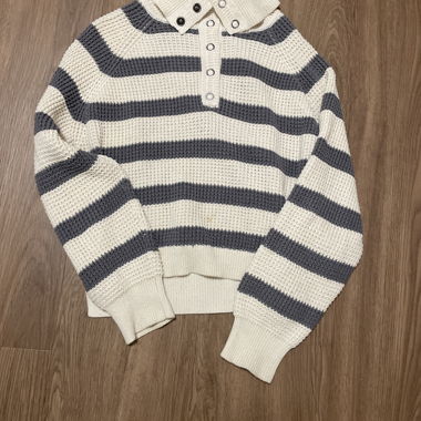 Maglione a maglia rigato