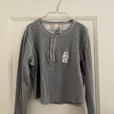 Graues Top