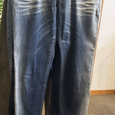 Women’s Slim Denim Push-Up Jeans