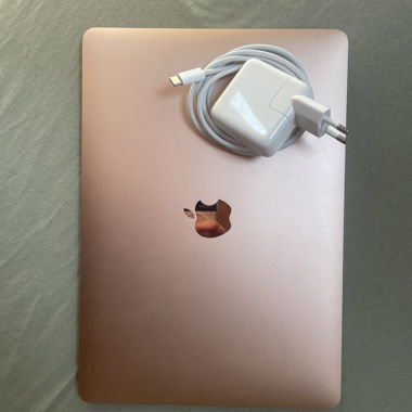 MacBook air 2020 gold