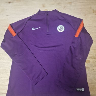 Long-sleeve NIKE T-shirt size 13-15 years or men's XS