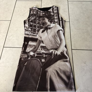 Schwarzes Aermelloses Kleid