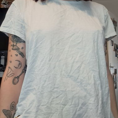 Basic white t shirt