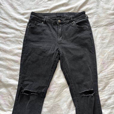 Black mid cropped ripped jeans