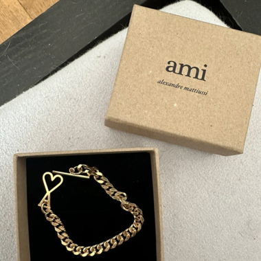 Ami Paris