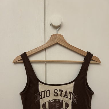 Subdued Top