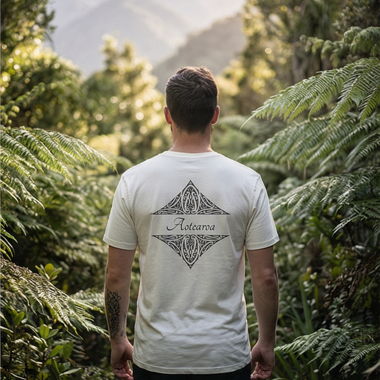 IWI Māori T-Shirt