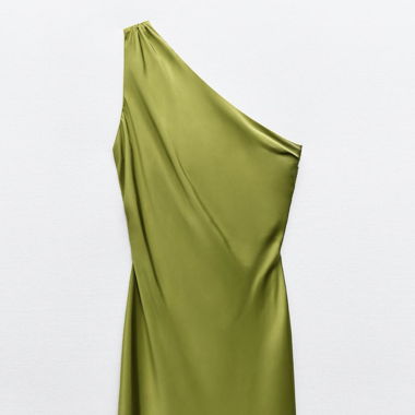 GRÜNES ASYMMETRISCHES KLEID IN SATINIERTER OPTIK
