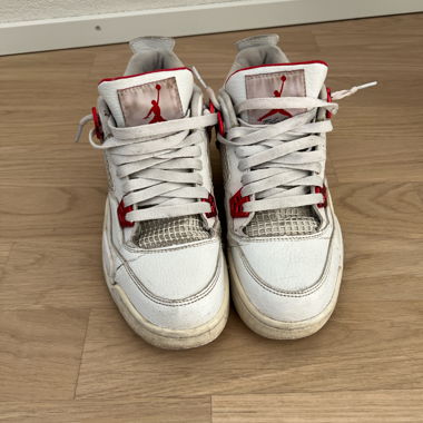 Jordan 4