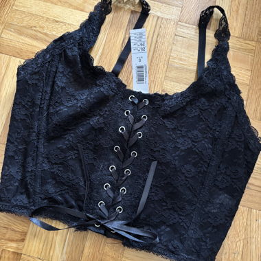 Top corset en dentelle noir