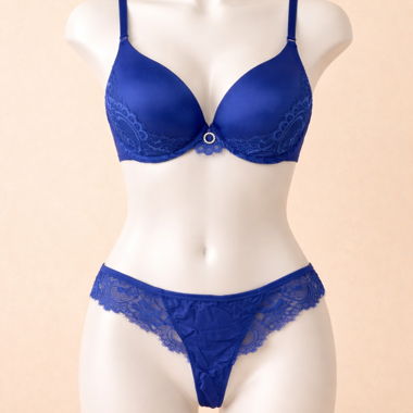 Blaue Lingerie-Garnitur