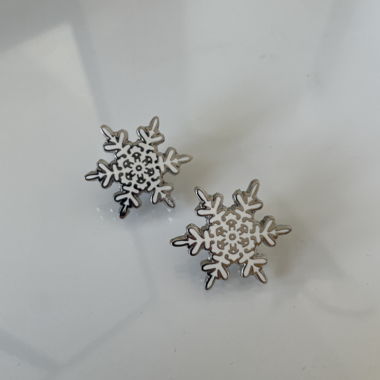 Snowflake pin Monami Frost FrostWear