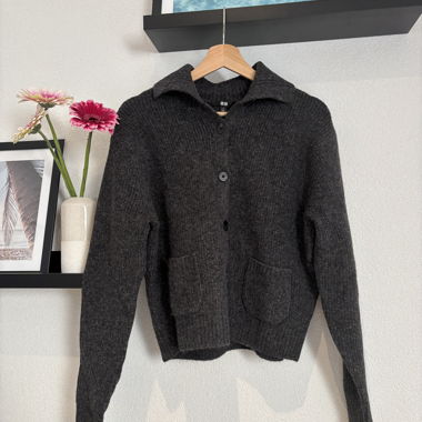 Dunkelgrauer Cardigan