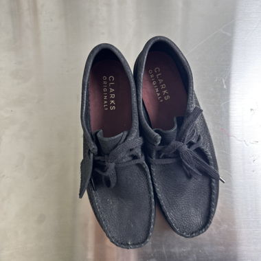 Schuhe Clarks schwarz mit Schnürung