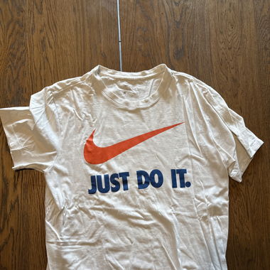 T-Shirt Nike
