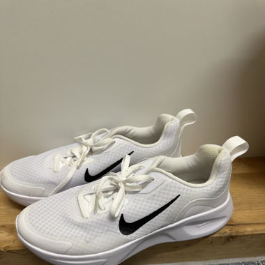 Nike Weißer Sneaker – Modell CJ1677-100