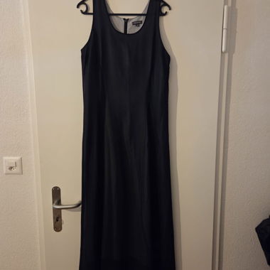 Dunkelblaues Kleid 